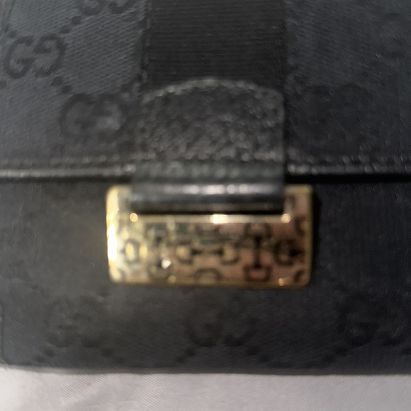 Gucci black canvas monogrammed square wallet silver accents snaps to coins - Picture 8 of 9